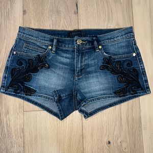 JUICY COUTURE Vintage Y2K low rise jean short Size 27